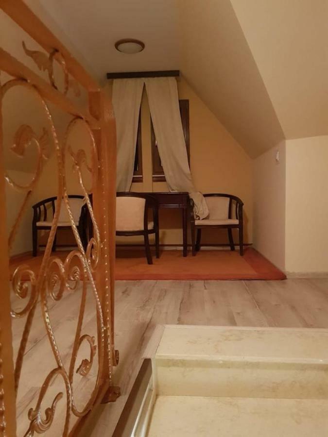 Pensiunea Brazi Turda Buitenkant foto